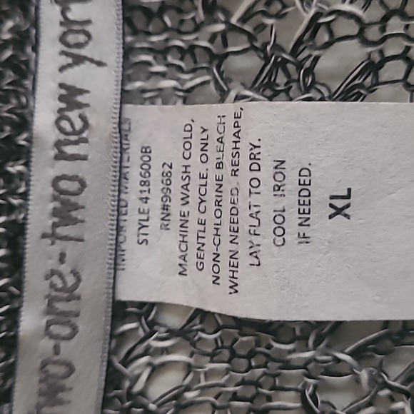 TWO-one-Two-New York sweater - Picture 4 of 7